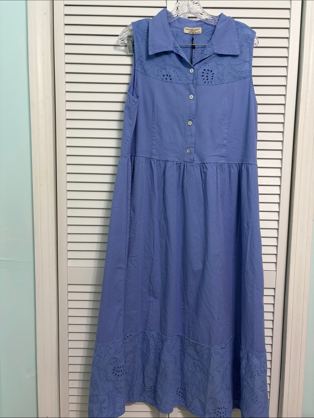 Sleeveless Eyelet Cotton Maxi Dress in Lavender Blue - Made in Italy
